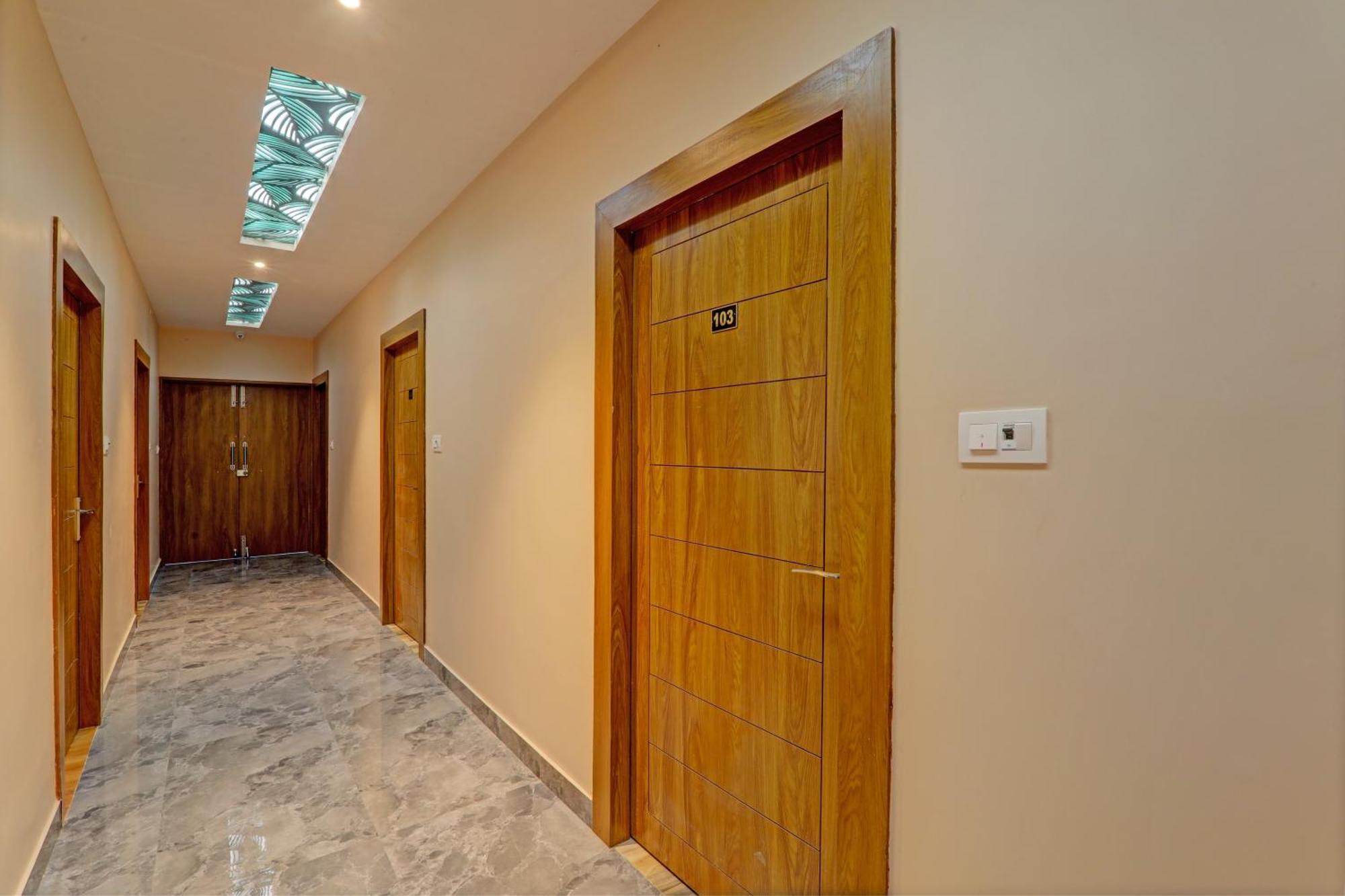 Hotel O Royal Regency Palace Gorakhpur Bagian luar foto