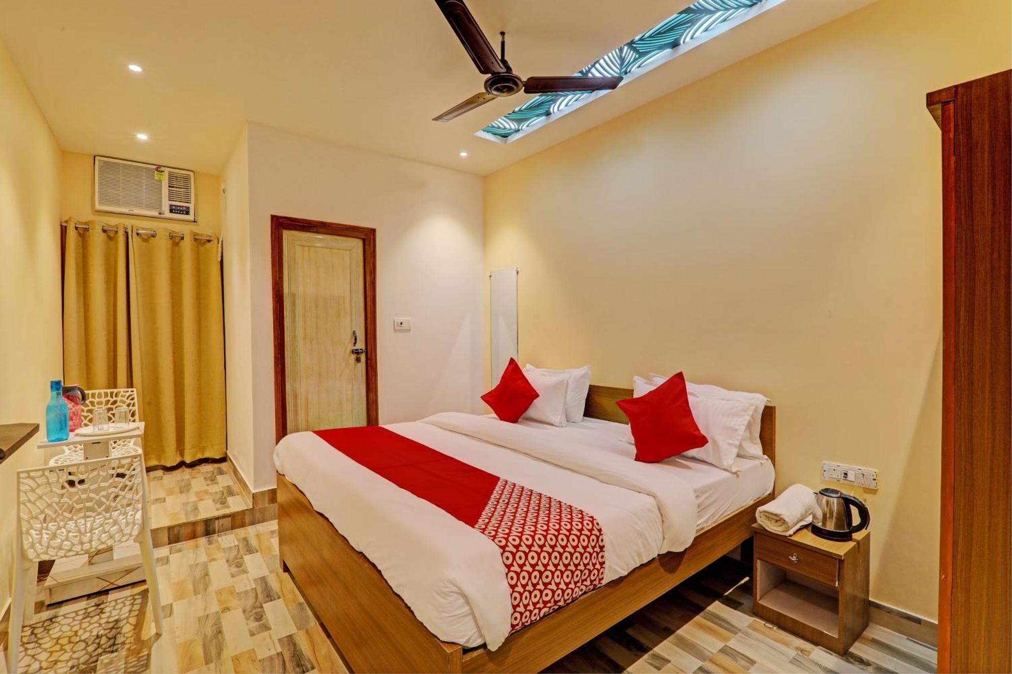 Hotel O Royal Regency Palace Gorakhpur Bagian luar foto